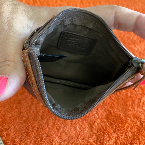 Fossil Leather pouch, small leather wristlet - Picture 3 of 3